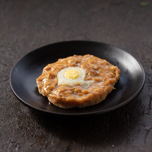 太阳蒸肉堡约70g132片鸡肉堡鹌鹑蛋肉饼快餐食堂外卖便当半成品菜