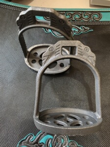 铁马镫马蹬骑行装备马鞍马具配件铸铁镫蒙古马鞍配件铁蹬