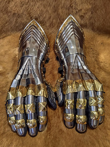 订购-欧洲15世纪大公哥特手甲 间黄铜哥特护手 真人可穿铁手包邮