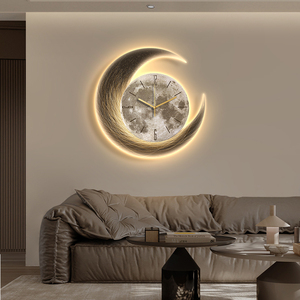 现代轻奢客厅挂钟餐厅月球装饰时钟创意时钟壁灯新款饭厅钟表挂墙