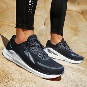出口美国男女稳定支撑马拉松长跑运动鞋 透气减震零落差公路跑鞋