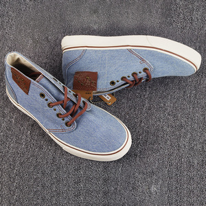 高帮帆布鞋后街