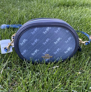 coach/蔻驰2022春季蓝色老花织物印花女士单肩包相机包斜挎包0人付款