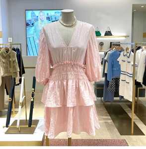 法国代购maje 甜美粉色V领七分袖褶皱松紧腰连衣裙荷叶边显瘦短裙