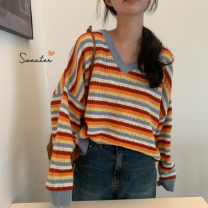 v领彩条毛衣