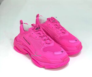 00m060309淘宝港现 balenciaga巴黎世家triple s玫粉色满印老爹鞋女