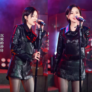 抖音网红可昕同款春秋黑色气质设计感流苏皮衣外套半裙时尚套装女