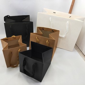 现货正方体长方形黑卡白卡牛皮色牛皮手提纸袋礼品盒包装袋礼品袋