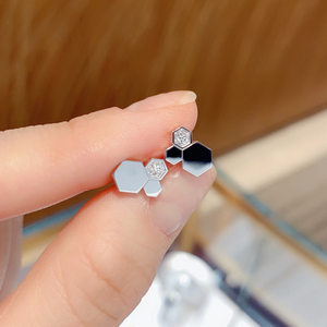 代购 chaumet/尚美巴黎蜂巢耳钉 18k白金 镶钻水立方 情侣款耳环