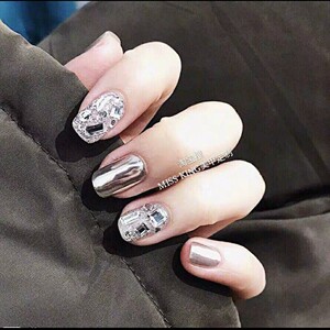 n0 140可穿戴网红款日式银色魔镜满钻新娘光疗成品美甲定制假指甲