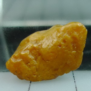 转行清仓 标价的5折寿山石 优质坑头田原石t606全通透 有皮 1.8克