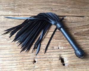 袋鼠皮手柄 小牛皮调教散鞭 关东侠客手工皮鞭(需定制)