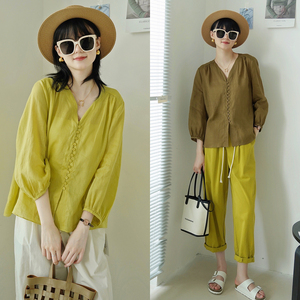 优雅新法式|空气感天丝苎麻黄绿色v领小扣子超显白灯笼袖衬衫