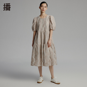 播2022夏季新款后领系带花卉提花收腰修身提花连衣裙女bdp2ld0422