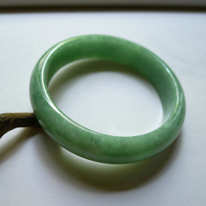 00荔湾珠宝淘宝荔湾珠宝缅甸老坑a货翡翠 冰糯种龙牌04260人付款