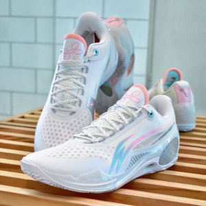 李宁_ 李宁实战篮球鞋闪击10空袭10韦德全城11 v2反伍3 abat085