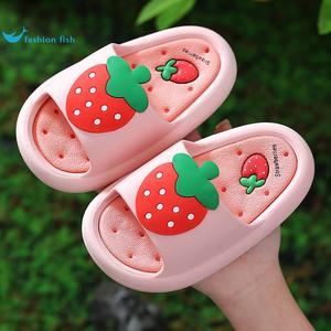 儿童拖鞋夏女童家用防滑浴室洗澡水果草莓可爱宝宝小孩凉拖鞋夏天
