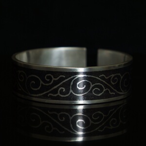 乌铜走银手镯金银错手镯