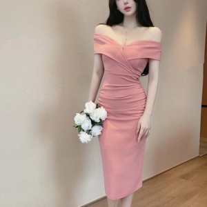 气质一字v领露肩抹胸修身长款连衣裙设计感性感抹胸包臀礼服长裙