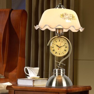 美式复古静音时钟台灯卧室床头灯玻璃灯罩带钟表书房调光装饰台灯