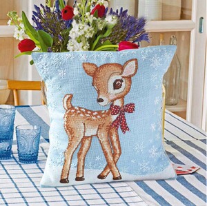 十字绣梅花抱枕