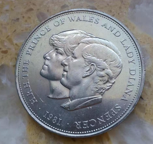 外国钱币1981年英国25便士硬币查尔斯王子戴安娜王妃021072104