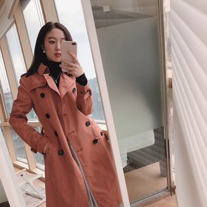 赵款款 干枯玫瑰色显瘦显白修身棉质风衣女