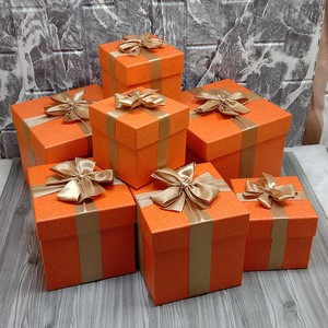 橙色圣诞节装饰礼品盒店铺周年庆开业活动商场橱窗空盒子美陈堆头