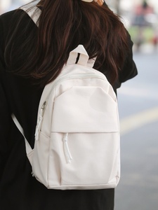双肩包设计感小众小书包女大学生上课通勤包出去玩秋游逛街小背包