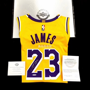 詹姆斯湖人签名球衣詹姆斯uda签名球衣詹姆斯亲签球衣科比亲笔