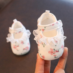 婴儿学步鞋小碎花蕾丝花边女宝宝软底防掉0-12个月春秋单鞋夏凉鞋