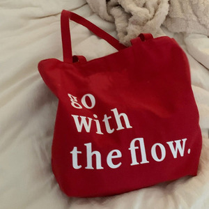 ins日韩红色英文顺其自然单肩手提帆布袋简约字母百搭学生书包女