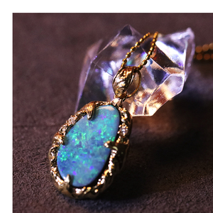 18k金镶天然蓝欧泊吊坠澳宝opal原石镶嵌定制彩色蓝宝石火彩复古