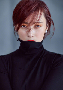 海报贴画人物明星美女蒋勤勤墙壁宿舍卧室壁纸贴图支持来图定制