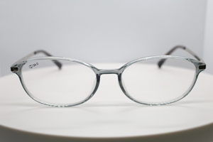 【52-16-135】日本直邮 YTRA 树脂眼镜架，全框透明浅灰色休闲型
