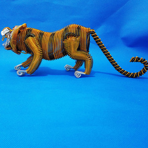 (大老虎)铝线工艺摆摊货源小商品摆件景点热卖手工编织