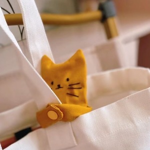ins忧郁猫铅笔零钱包钥匙扣包包挂件日本同款可爱迷你耳机包随身