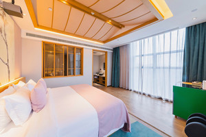 美豪酒店(宝鸡高新行政中心高铁南站店)一米阳光影院大床房