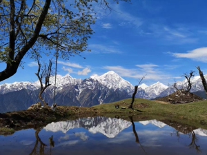 成都出发户外徒步泸定探秘川西小众秘境直面蜀山之王龙华山2日游