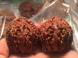 包浆核桃40蚂蚁纹秋子,另有将军膀沈阳鸡心绣花鞋门墩蛤蟆头