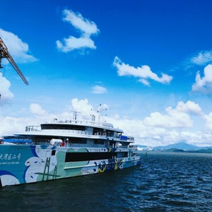 深圳蛇口港海上看深圳港珠澳大桥大湾区一号游轮