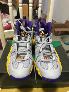 天足adidas crazy8 科比 林书豪配色非耐克