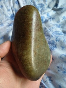 新疆和田玉籽料原石独籽手把件山子摆件～非青海料俄料山料