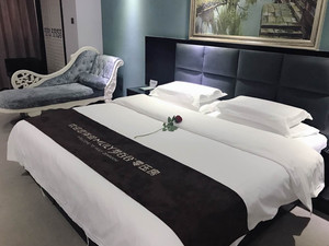 郑州如轩精品酒店梦百合零压大床房