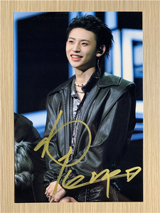 小鬼王琳凯亲笔签名照