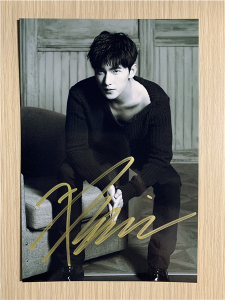 『冲冠』大陆明星杨洋亲笔签名照片24款定妆照6寸现货无仿无印刷