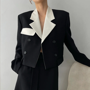 小香风双排扣黑白撞色西装短外套女春复古百搭洋气高腰黑色小西服