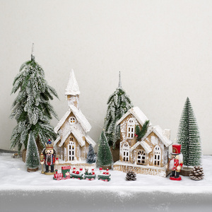 圣诞节圣诞树木头房子摆件火车下雪场景diy装饰品家居装饰礼物套