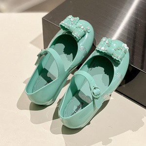 女童美丽公主鞋