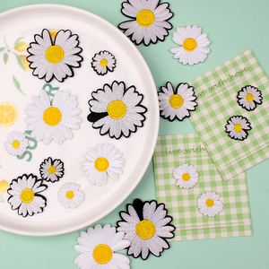 自粘刺绣小雏菊布贴纸菊花补丁贴帆布鞋装饰帽子包包贴